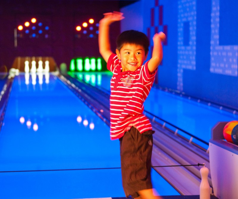 1001313 Island Bowling HR 2  creator  2